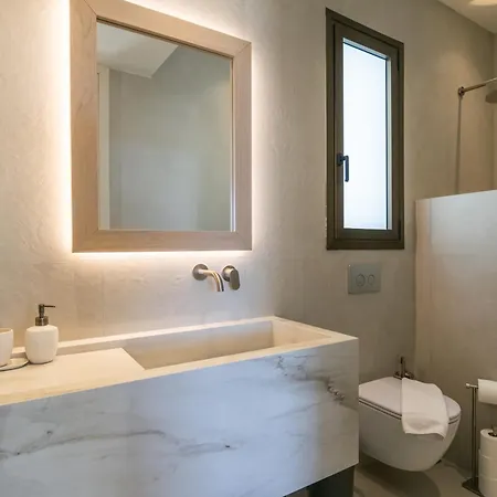 Lavea Milos Pollonia