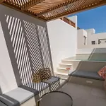 Lavea Milos