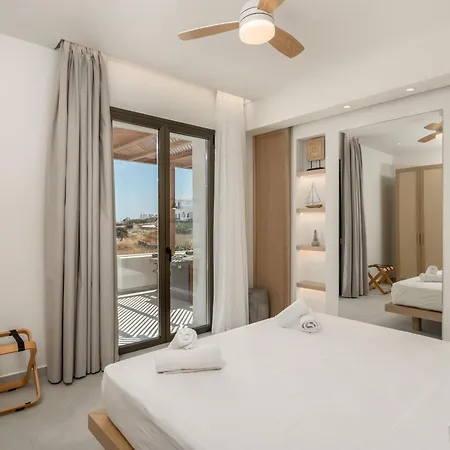 Lavea Milos Pollonia