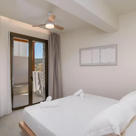 Lavea Milos Boutique