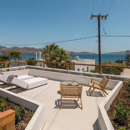 Lavea Milos Πολλώνια