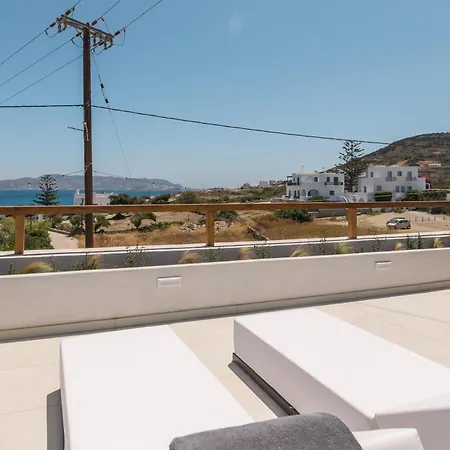 Lavea Milos * Πολλώνια