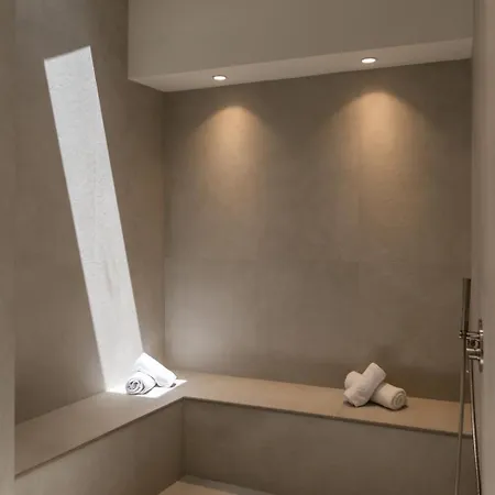 Lavea Milos * Pollonia