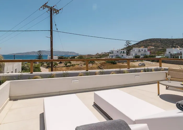 Lavea Milos * Pollonia